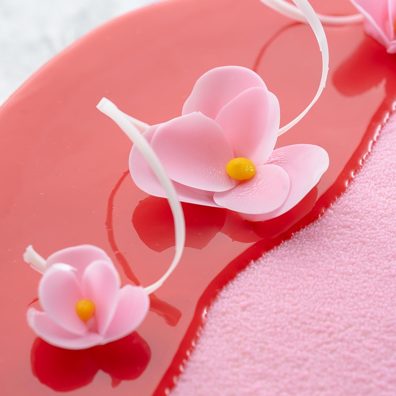 Strawberry Rose Cake - Image 3